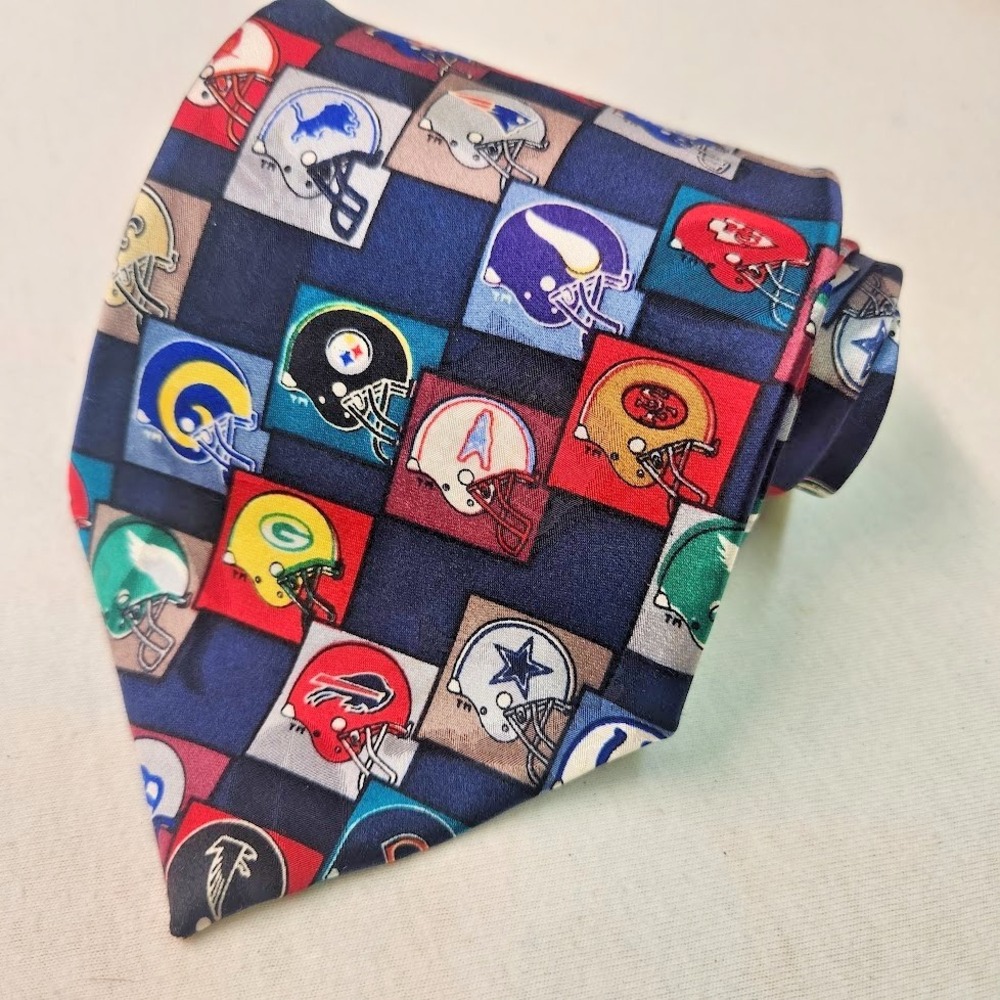 Vintage Team NFL Silk Tie All Over Print Retro Helmet Logos Grid Navy USA